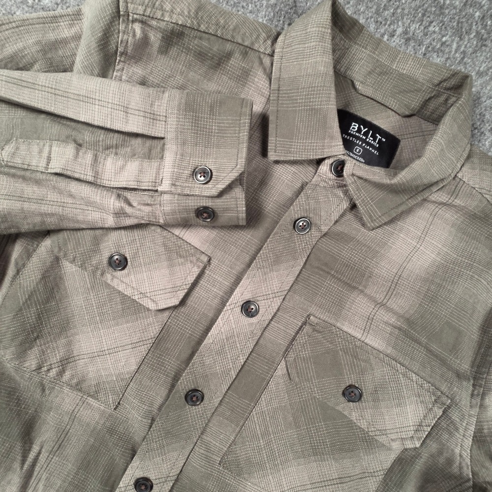 BYLT Trestles Flannel Shirt Mens Small Olive Tan Plaid Stretch Premium Basics